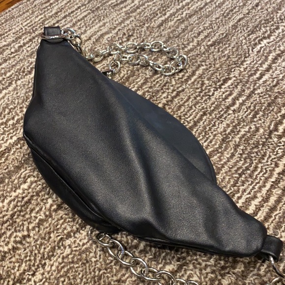 Black vegan leather Fanny pack - Picture 3 of 4